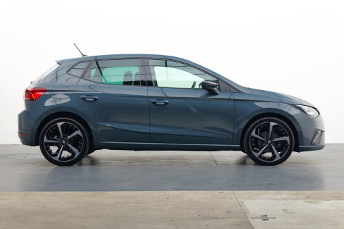 f6f38fe5-d5ba-4c01-982c-e109aa46224b-full