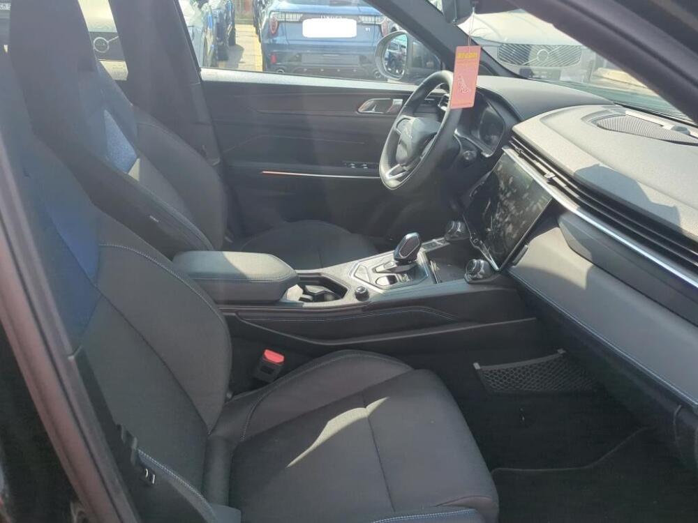 64f8b01e-7b96-42aa-8c15-4ddc766e6d39-full