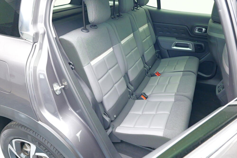 33f67fd7-a031-4fe3-82c0-3910a20e4b79-full