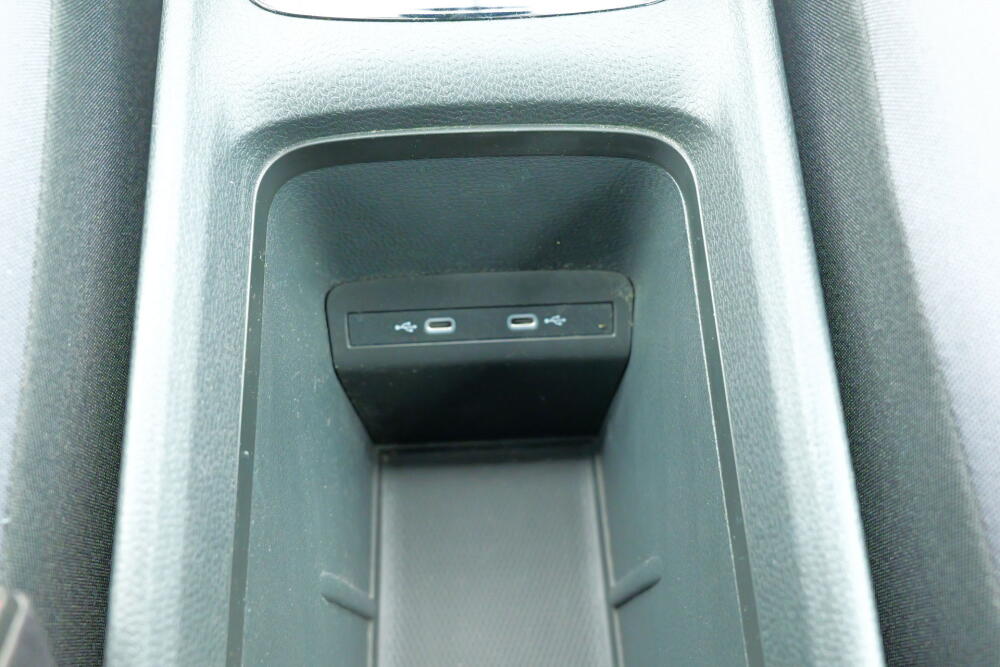 e51f2065-d7af-45a0-b963-2669a868824d-full