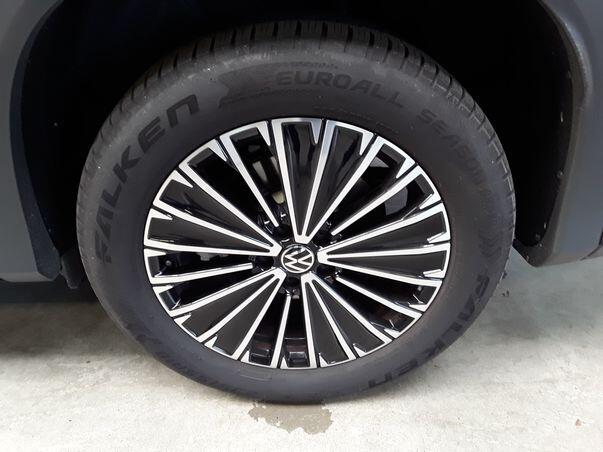 8de582ef-d92d-4e4c-9963-d1839c1b1134-full