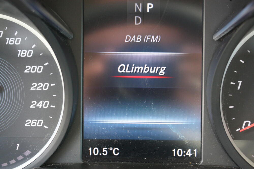 db725ab7-9913-4899-9abb-e1b3856e3ae4-full