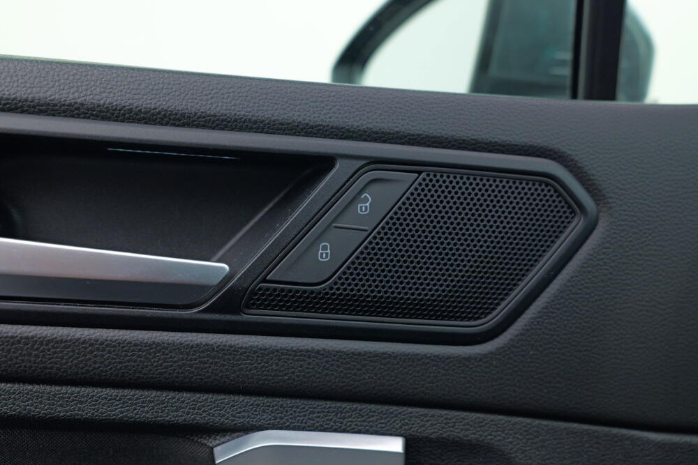 e3f6ae68-b966-4087-bf75-c53cd3e8ecc6-full