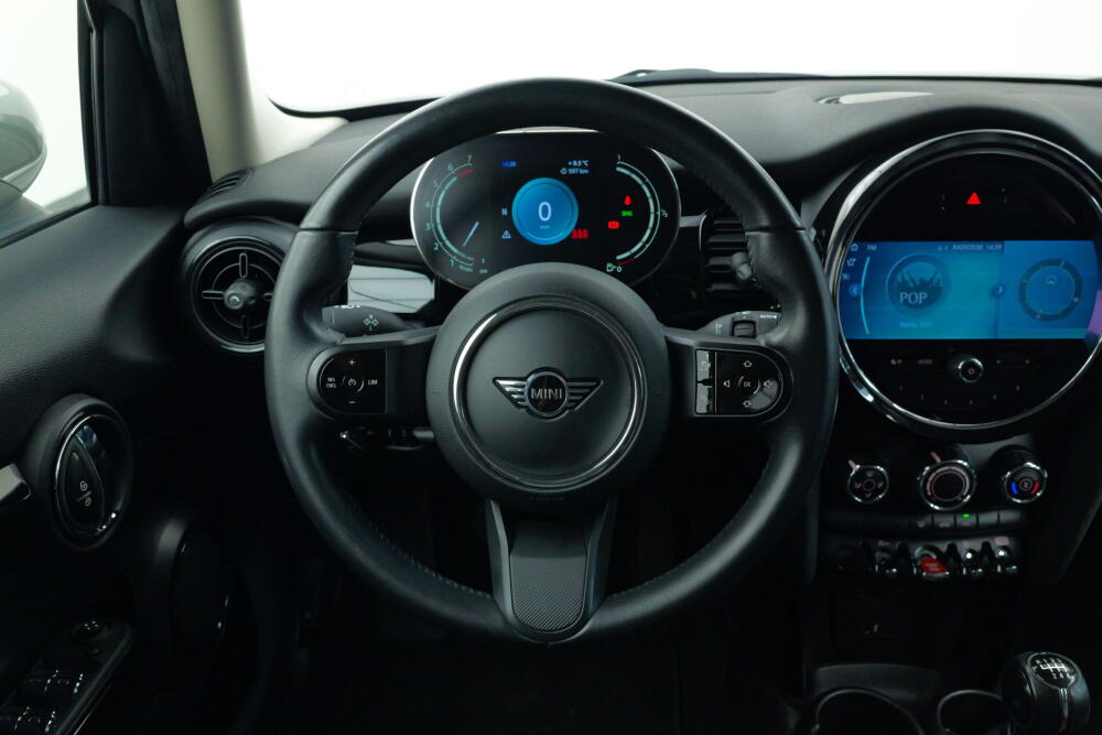 f2e1afe1-0fe6-4c6a-8a4d-168fe49a50c6-full