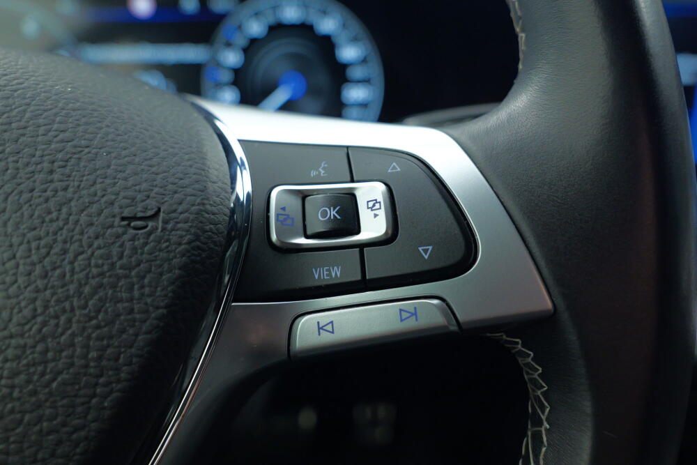 749b60e9-cf1d-46cf-a193-fa70ce463efd-full