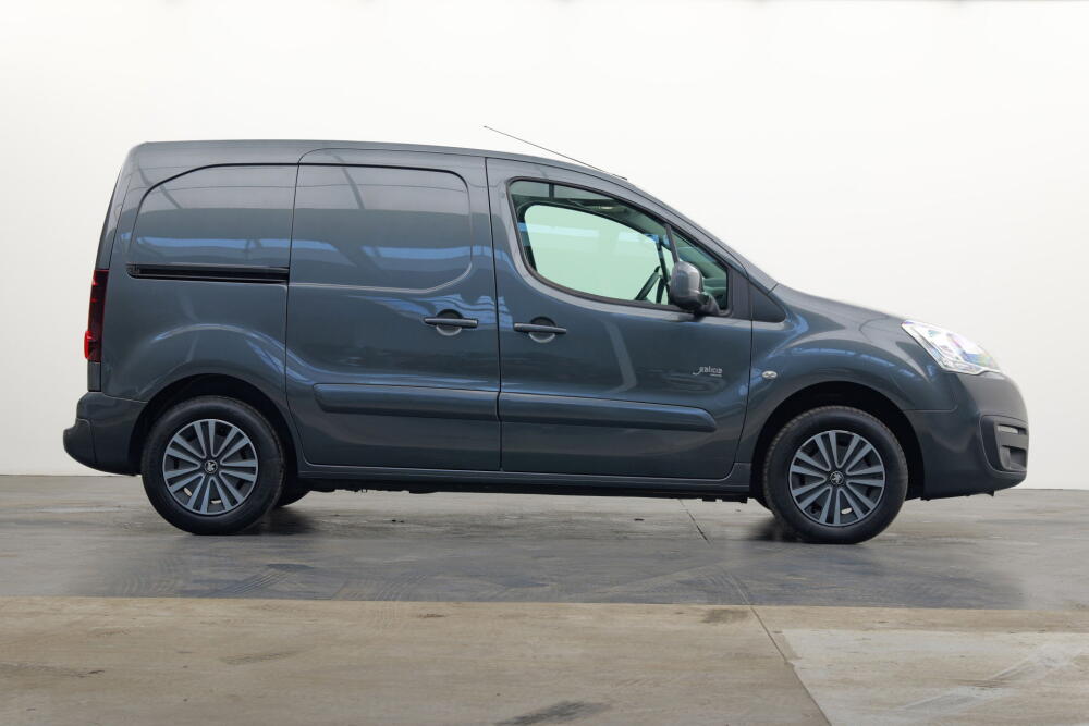 ed8755e5-9de4-4586-8ef9-278ca415c08c-full