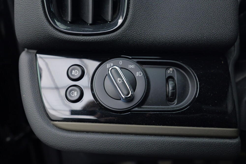 1e5031f2-a27a-44e2-853a-600a3d40586b-full