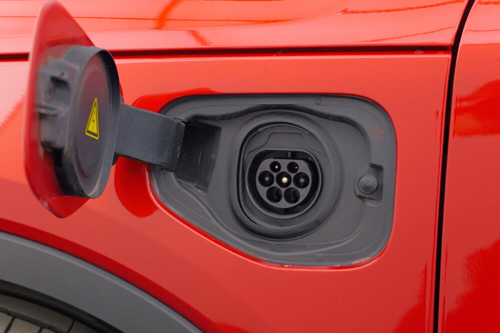 7b6eab9d-8999-400e-aba6-3ff8214a8bd6-full