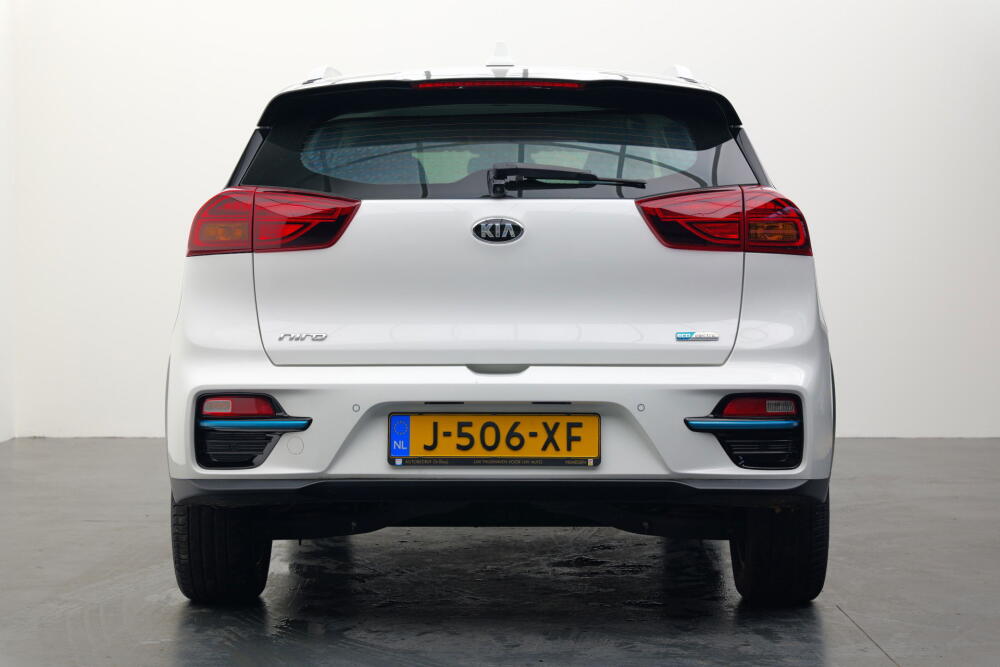 35b55239-5b60-4675-84f0-c376e97362b9-full