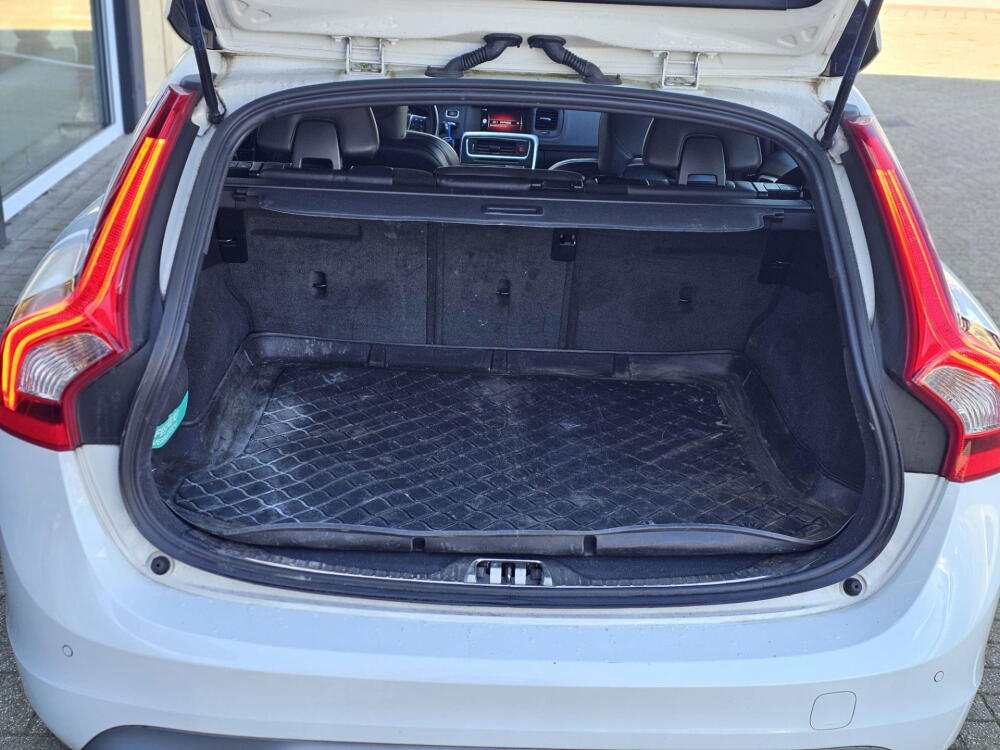 e90af256-e3fb-4e72-ab28-1a5ee460248a-full