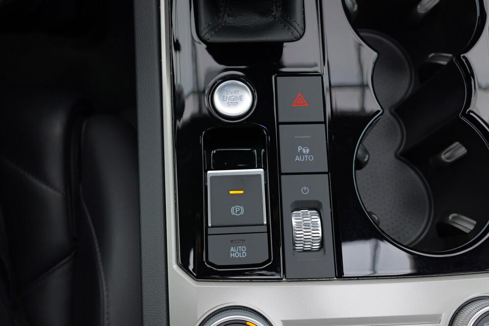 704ec690-bed7-4b10-9feb-9cebb5d696b3-full