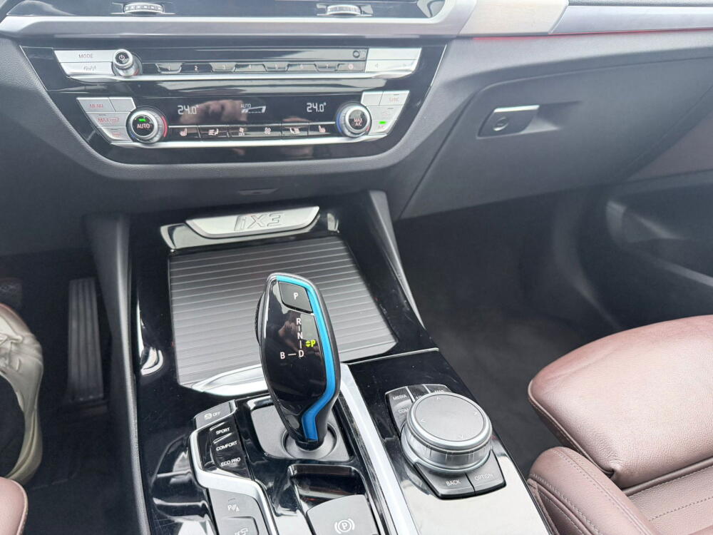 c0c3332a-f99f-4c3c-b100-182e0215d532-full