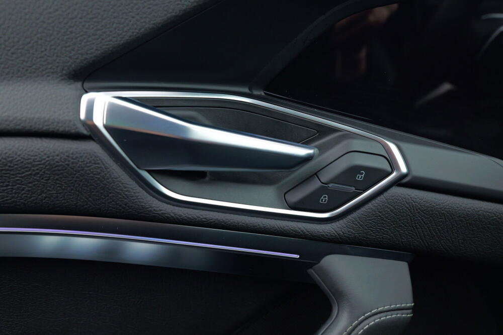 2f280774-9626-4441-9892-8ef10e0356ed-full