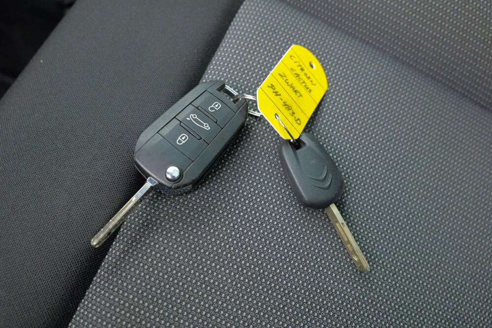 9e990178-d19e-494e-8c0d-b8243c4b7811-full