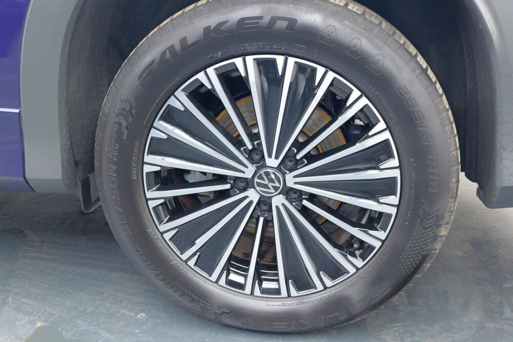 d09d86cf-f583-4243-b5b4-a43ac07812e9-full