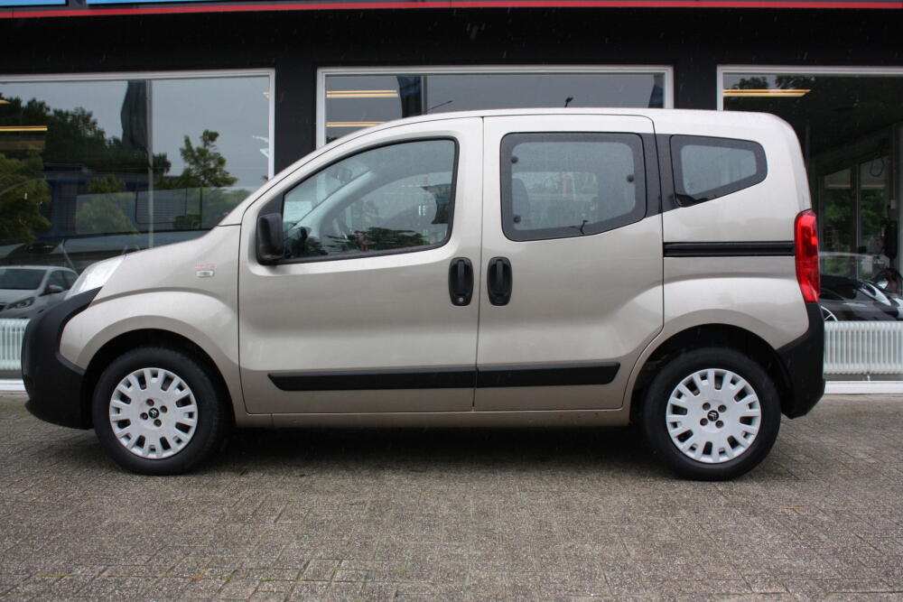 c71f4369-120f-4307-9aca-f611f84a5805-full