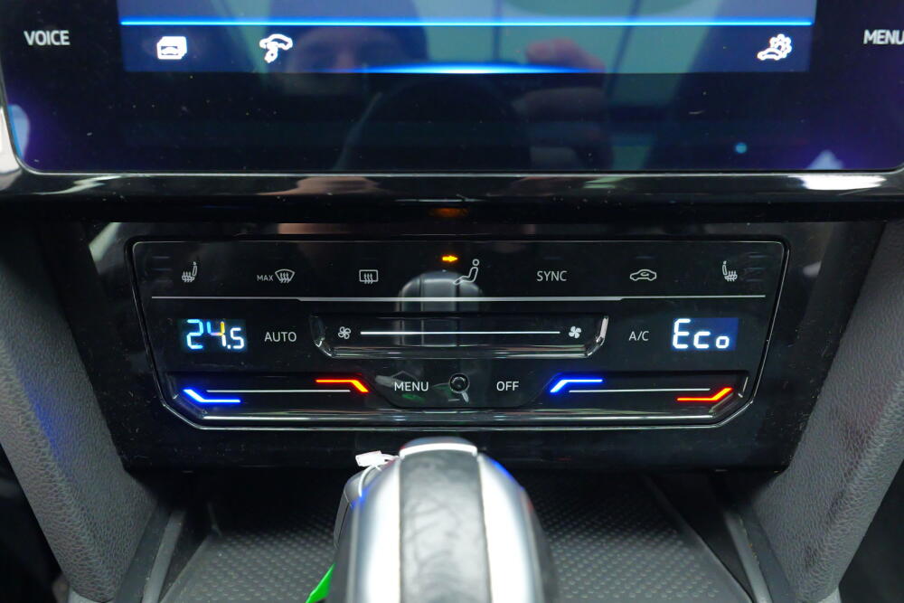 25320a61-63bc-48a9-9726-5e90014390d4-full