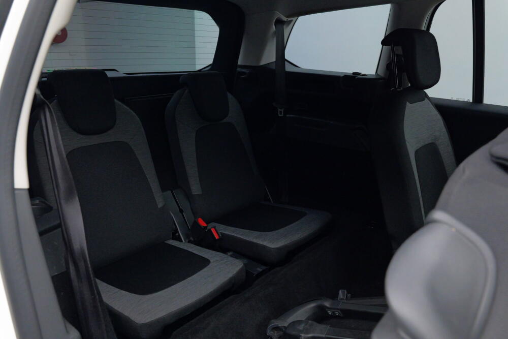 c4ffa8d4-c040-484b-bbf6-225c11193d42-full