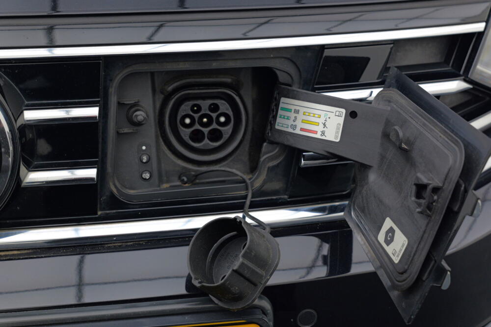 ae59ce8b-71db-4371-b1bf-fc29a86c68a0-full