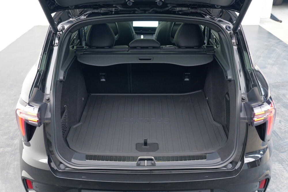 a2d9a787-582f-495e-b865-2cb91a75a941-full