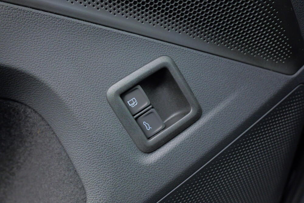 ccc2d1ec-98b7-41ac-ac40-6eedc13f0971-full