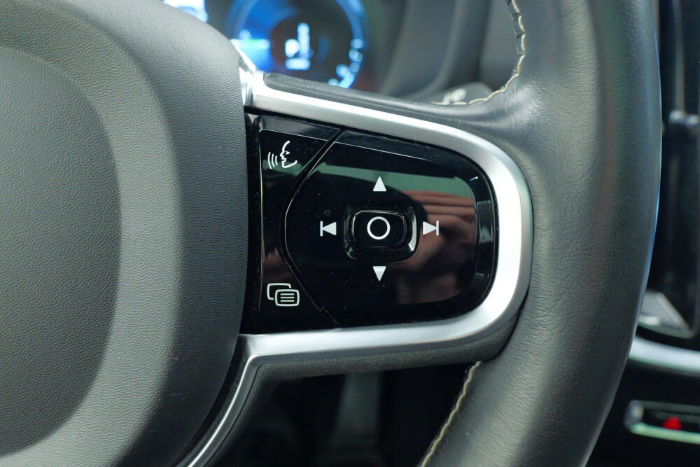 b20e3142-16a4-4ad9-928f-10f776b6120c-full