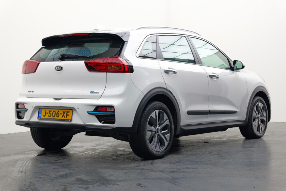 28e4dd5e-e4a8-4303-bffa-f704fa47700b-full