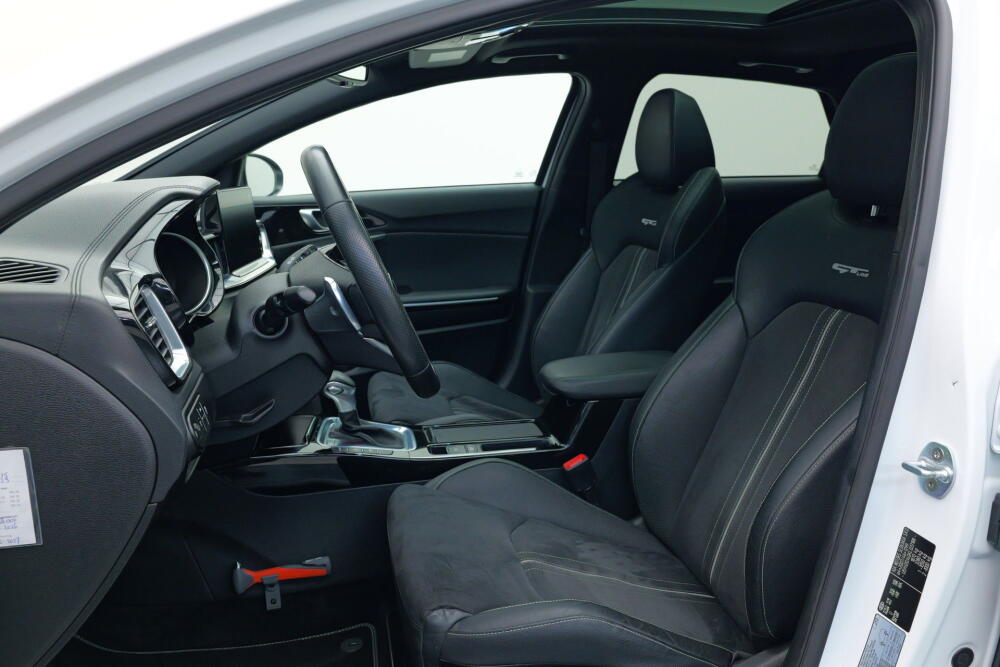 21a1c53a-d264-4074-83de-5b72a68b7a42-full