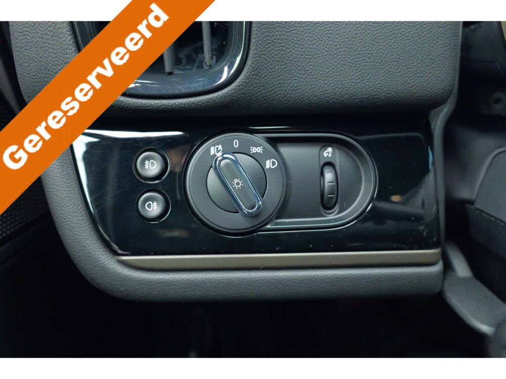 5a514ff6-5a8d-4b68-9ecb-e4bb1d2d1205-full