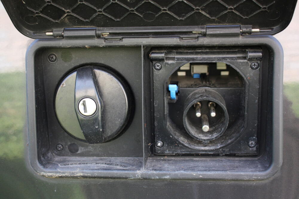 109afa84-7e0b-4c92-8269-d1bf4fd98075-full