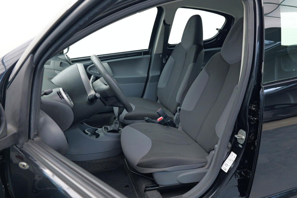 1ea702dd-840e-4f74-bba8-eaeb028421f4-full