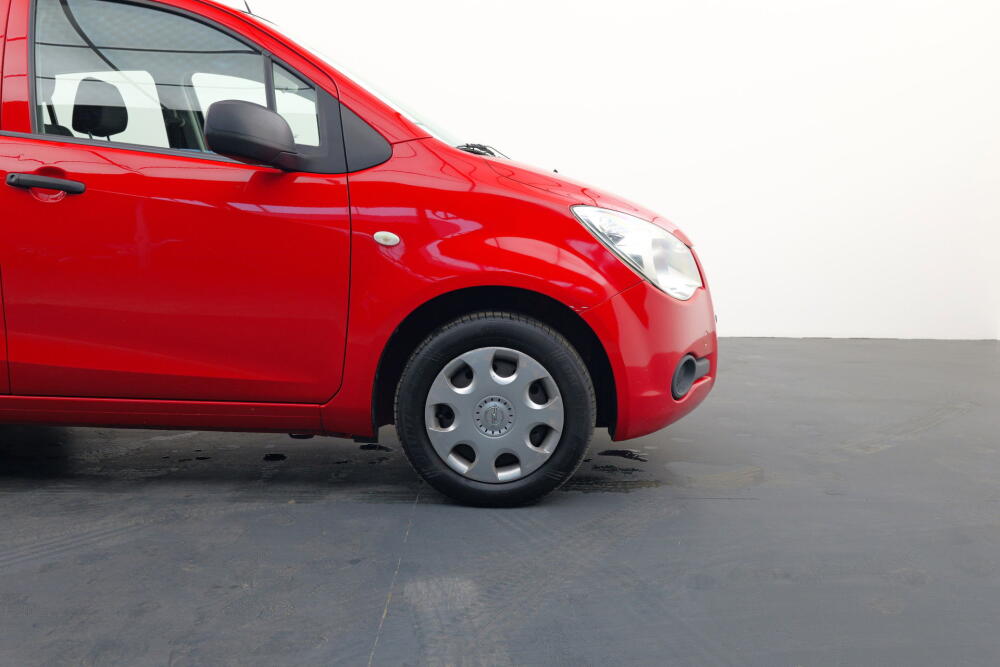 f3733132-0c37-460e-b63d-1cebf7c9ee9b-full