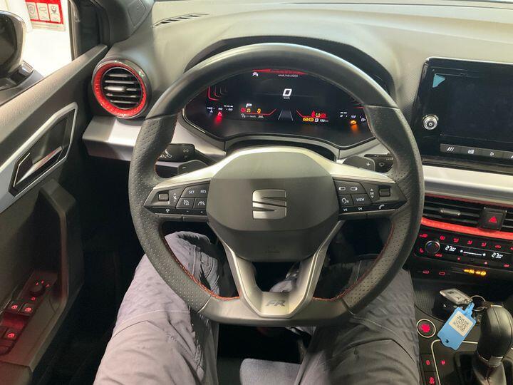 f0ebfbab-90ea-4d68-824e-2b38ec2e8872-full