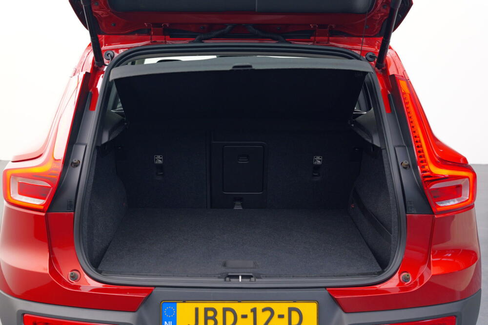 84b6ef6e-a657-4765-a98b-f8ec75906a77-full