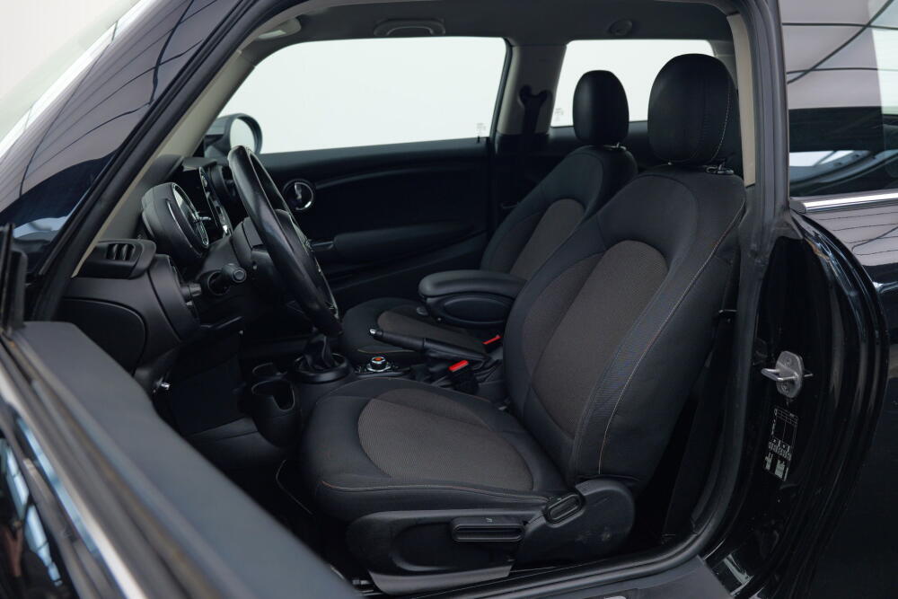 c9bc006b-15ec-4d7c-a381-b8dab6356c9e-full