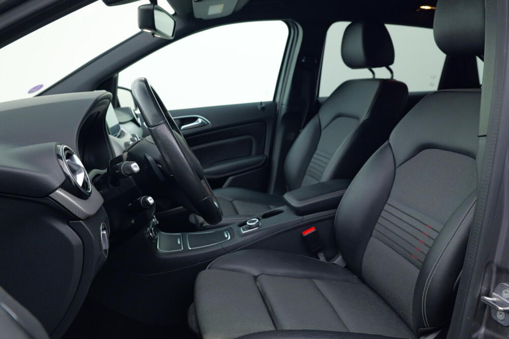 7a04f379-cf42-41e6-a939-1122f074967a-full