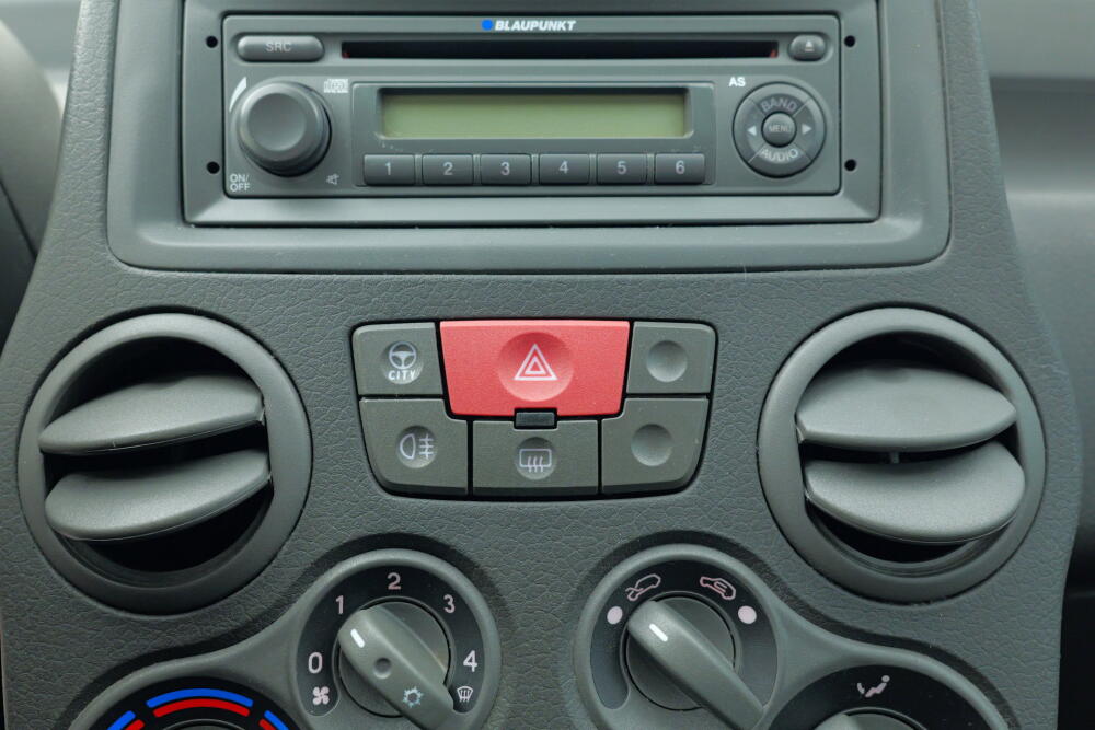 ed5b9755-c154-4395-baba-1d47f603ddc9-full