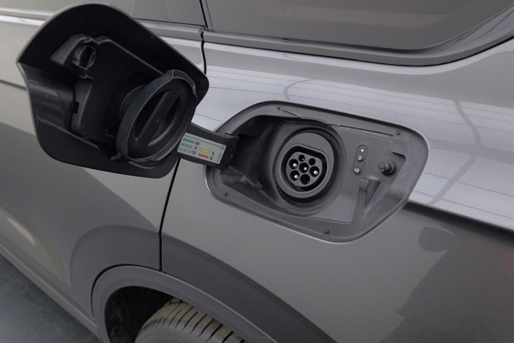 29741ed4-d537-4d84-bcd3-a23dd7ee5811-full