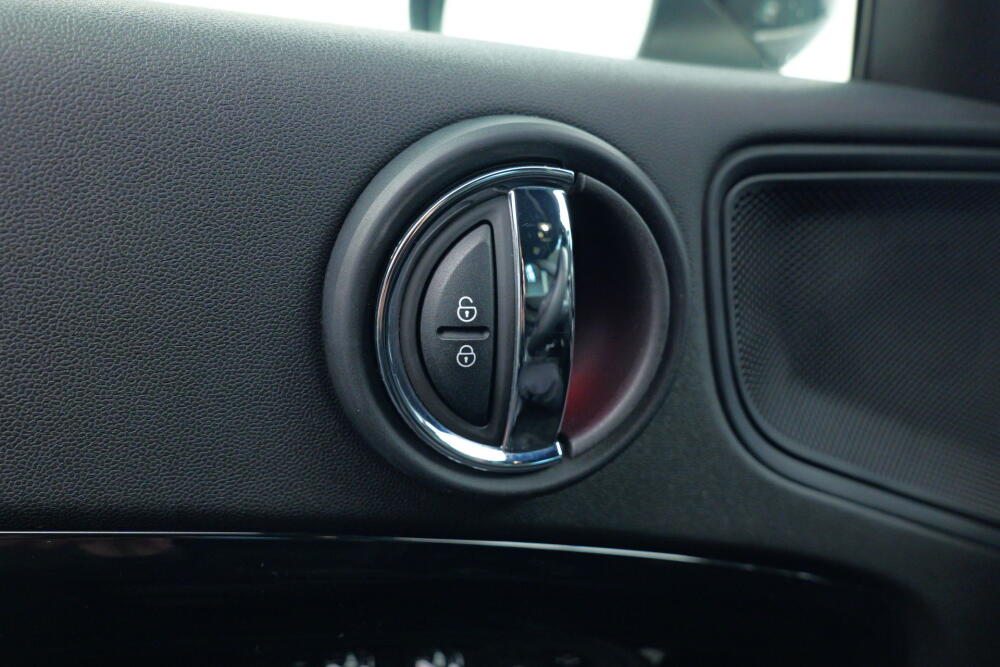 b8266811-7a32-48b5-b69c-2cf20a4b71ab-full