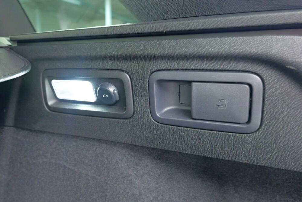 a61efff7-20b6-40b4-96cb-7434f0d34050-full