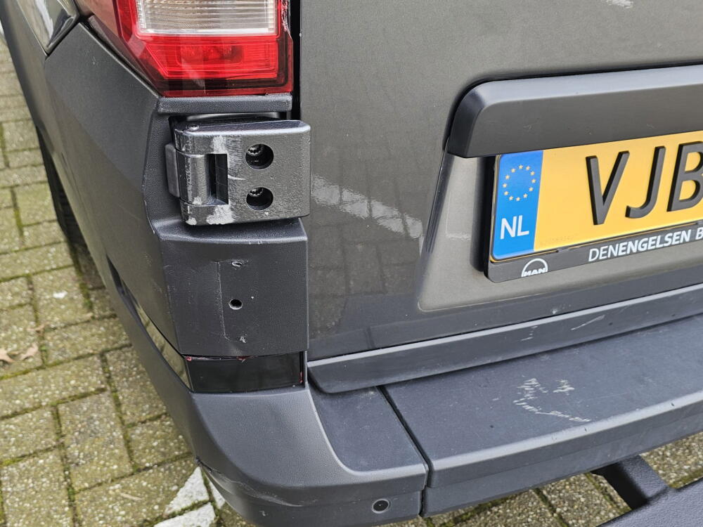 3e37bb95-2b99-438d-9eef-0d6b5d45b6e4-full