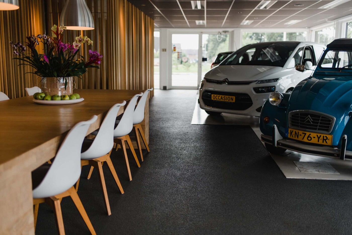 autobedrijf de baaij showroom