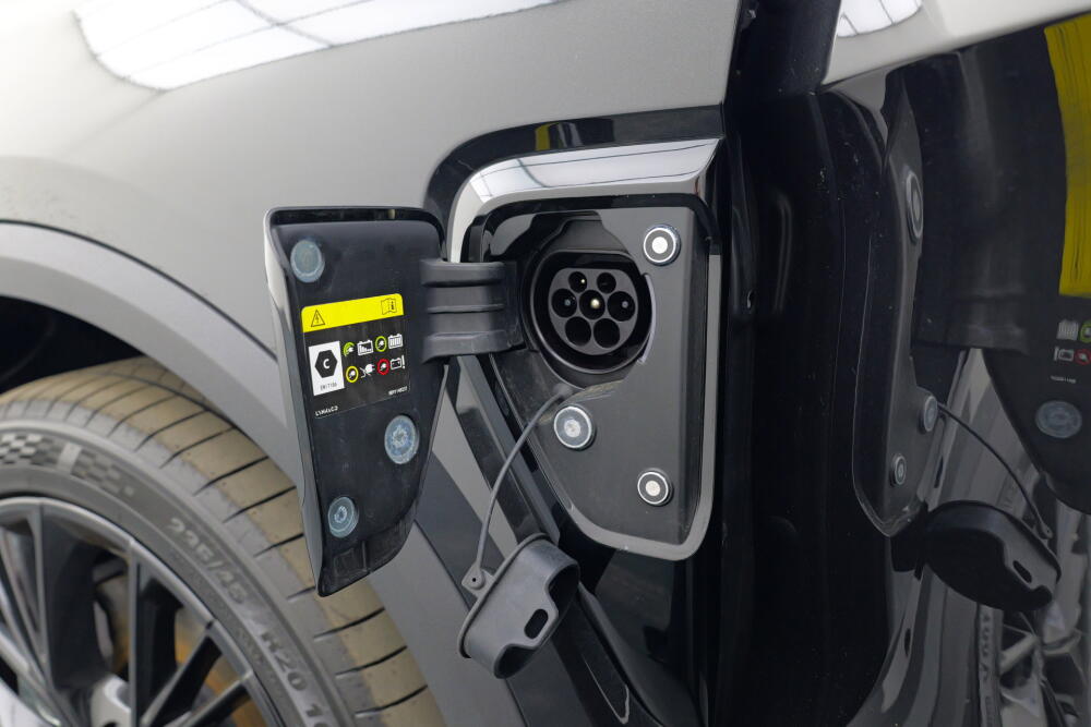 fca5ce48-c498-4281-9674-e1e518480e3c-full