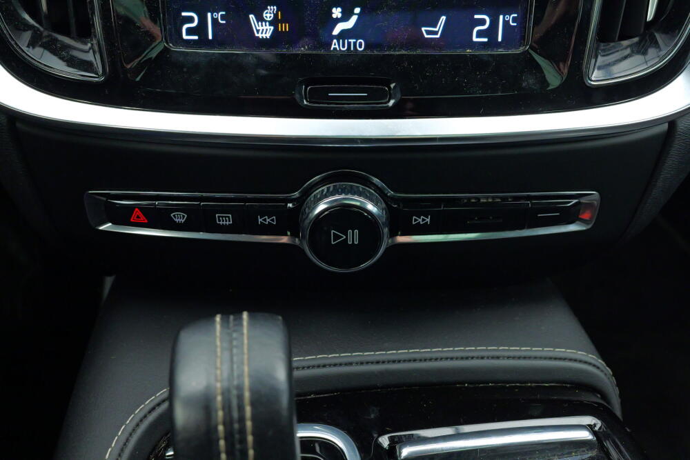 49897684-5256-4c80-b47a-3fd6f80587ff-full