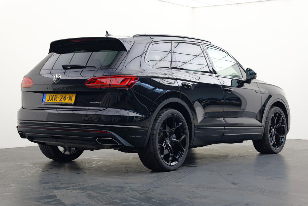 584fa324-4b3e-4221-9bdb-651a80739579-full