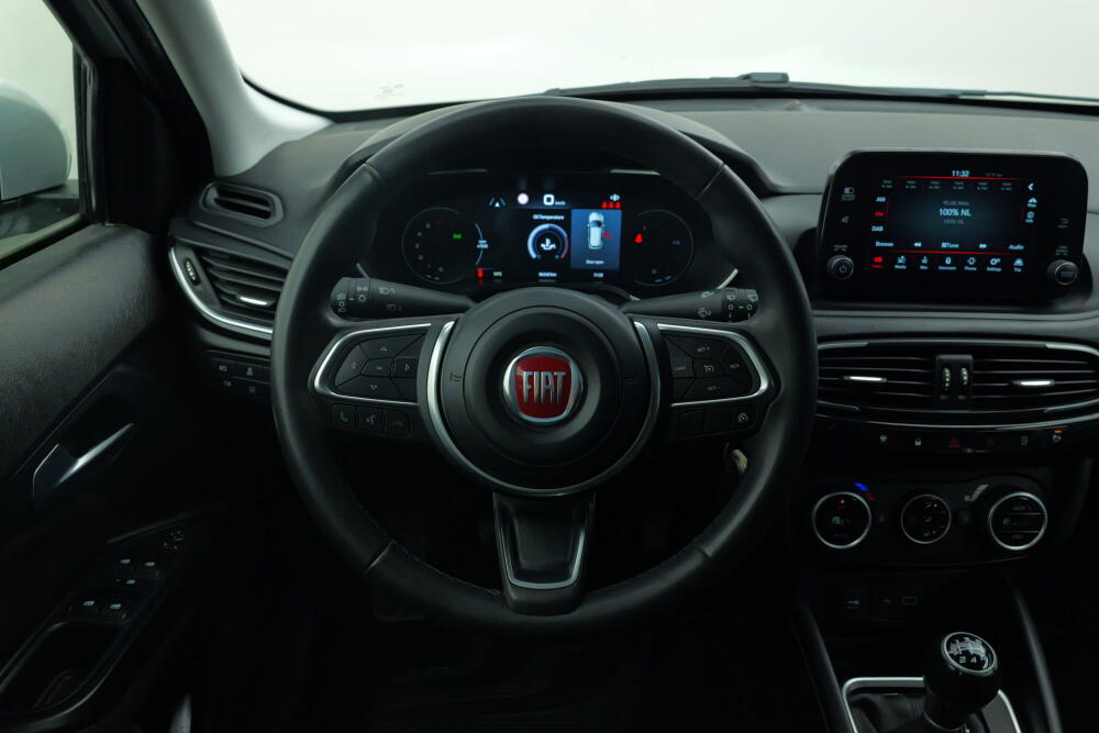 f2f3b831-bc57-46fc-94bf-bc8b52f2ebab-full