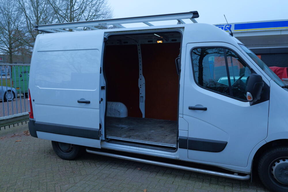 1f0e4798-768a-43f2-879f-a824eb9122cb-full