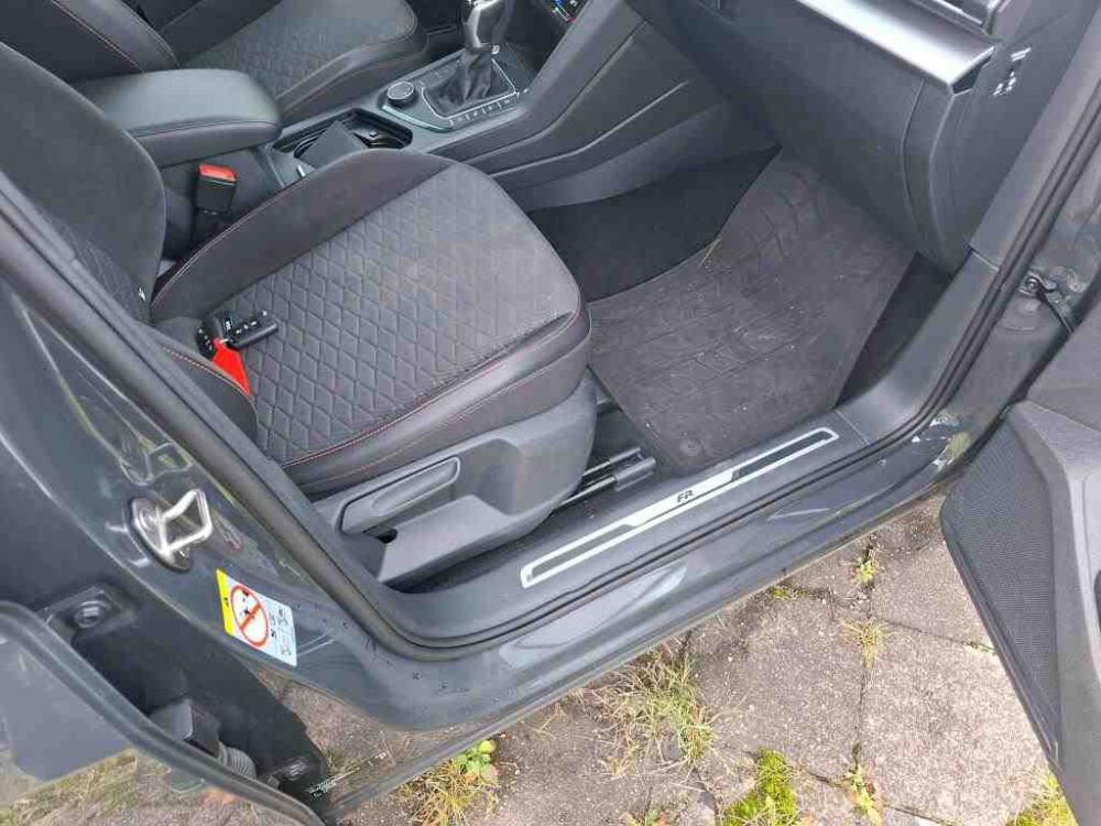 99e5f0dc-04bd-4fc9-a44e-71489fc3d703-full