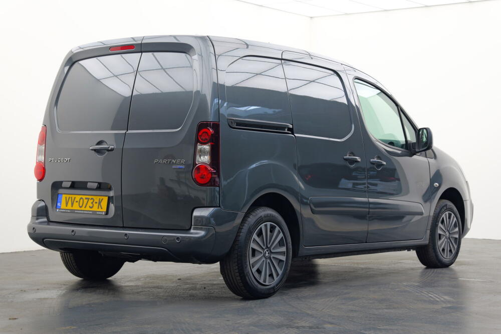 bef778a5-c2be-4ce6-8c27-c81856e4a536-full