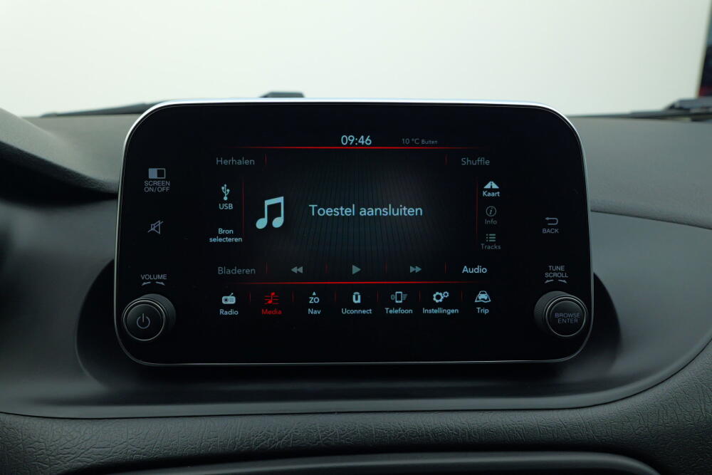 c5799a6f-5312-46b3-a852-cdd2e93490ad-full